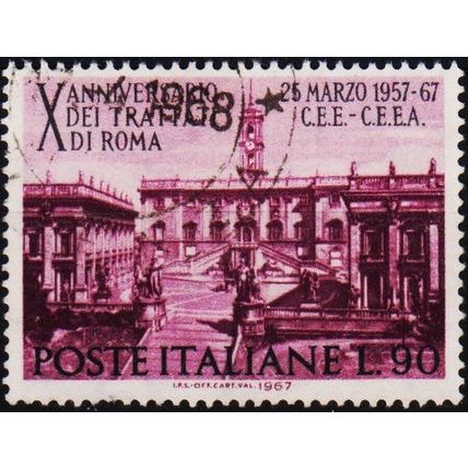 Italy. 1967 90L S.G.1174 Used