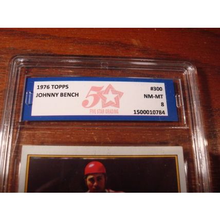 1976 Topps, Graded Near Mint 8, JOHNNY BENCH, Reds, HOF