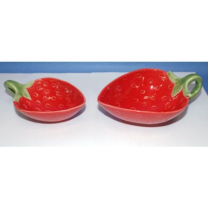 Set 2 Mint Rare Vintage Ceramic Strawberry Candy Trinket Dish Bowl Unique