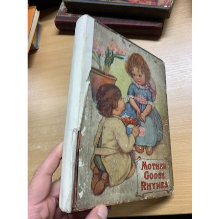 1932 "MOTHER GOOSE RHYMES" ILLUSTRATED FICTION LARGE HARDBACK BOOK (P4)