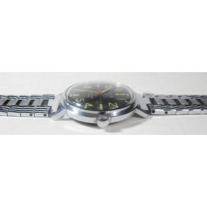 Vintage VOSTOK Military Style 17j Wristwatch 2409A USSR Soviet watch 1970's