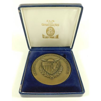 Vintage American Chamber Of Commerce Portugal Bronze Prize Medal Medallion & Box