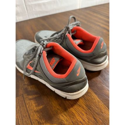 Nike Orive NM Women's Running Shoes Size 8 Multicolor Sneaker 677136-061