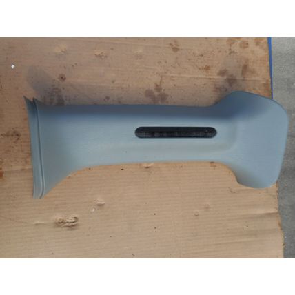 OEM 2000 Chrysler Grand Voyager Pillar Trim Cover RS ahead of flip-out glass