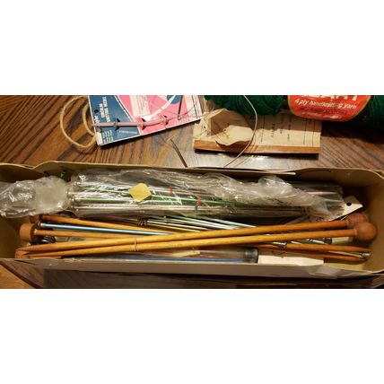 VINTAGE KNITTING AND CROCHETING STRAIGHT NEEDLES & CIRCULAR STEEL KNITTING PIN