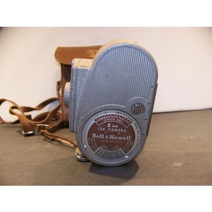 Bell & Howell 8MM 134 Video Camera w/ Leather Case Vintage Art Deco