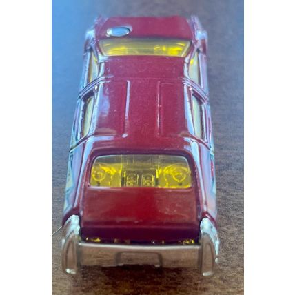 Sentinel 400 Limo Hot Wheels Diecast Metal Vehicle 1:64 by Mattel in plastic