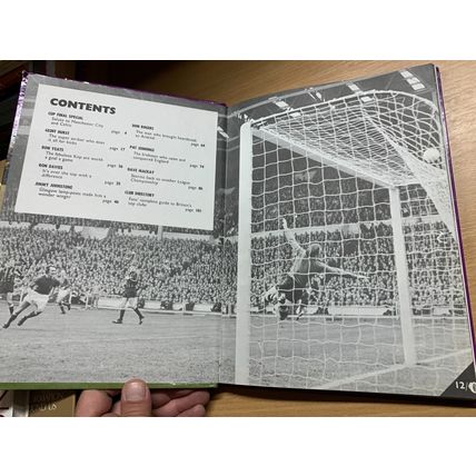 1969 "FOOTBALL STAR PARADE 1969-1970" RON YEATS UK FOOTBALL HARDBACK BOOK (P4)