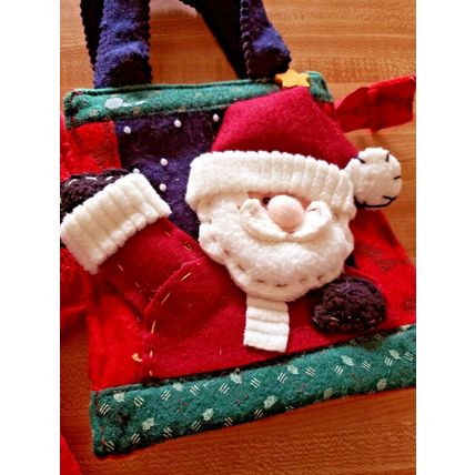 Christmas Linens 2 Pot Holders 2 Terry Dish Clothes 1 Child Santa Purse 2 Hats