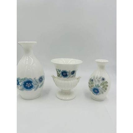 Wedgwood Vases Urn Bud Clementine Bone China Mini Set Vintage England Porcelain