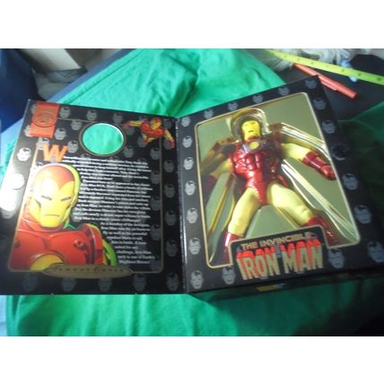IRON MAN Famous Covers, Toy Biz/Marvel Comics, 1998!! MIB! $25.00 OBO!!