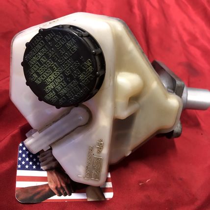 Land Range Rover LR067017 LR2 Evoque Brake Master Cylinder + Reservoir OEM