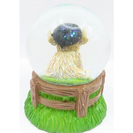 Highland Cow Snow Globe Glitter Wearing a Beret 9 CM Gift Home Deor