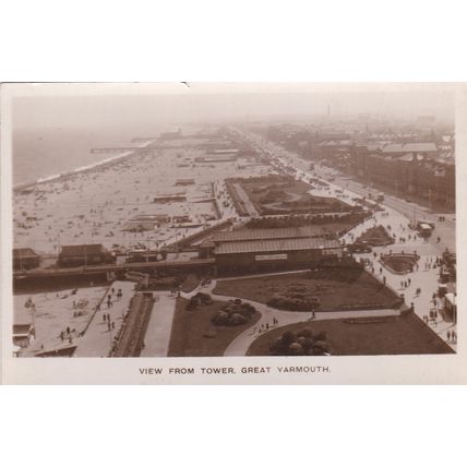 ED 197 GREAT YARMOUTH- VIEW FROM TOWER . RP POSTCARD