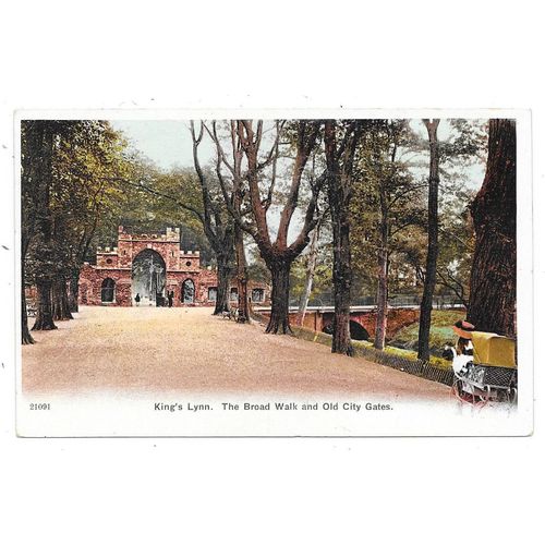 PRINTED POSTCARD OF THE BROAD WALK AND OLD CITY GATES KINGS LYNN NORFOLK (2210)