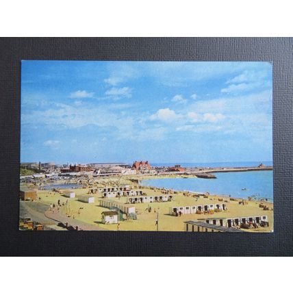 The Beach, Gorleston on Sea, Norfolk Postcard
