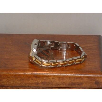 New Women’s Silver & Gold Analog Dress Watch
