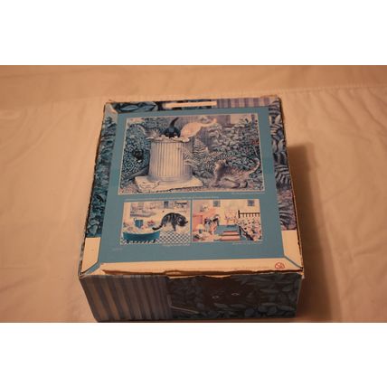 THE NEIGHBORHOOD DUSTBIN COMPLETE 300 PIECE Puzzle IVORY CATS