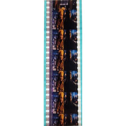 Pk GEB - P - MIX - c 067o . 1 STRIP OF 5 - 35MM FILM CELLS. ( )