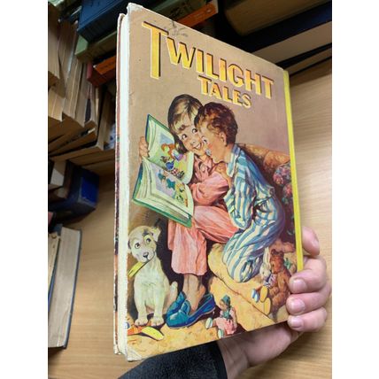 RARE* c1946 "TWILIGHT TALES" ILLUSTRATED CHILDRENS FICTION HARDBACK BOOK (P3)
