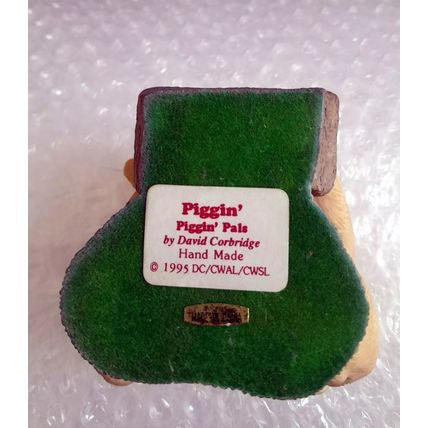 Piggin' Pigs by David Corbridge : Piggin' Pals *