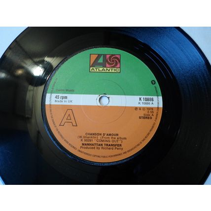 7" 1976.MANHATTEN TRANSFER. CHANSON D' AMOUR.ATLANTIC K 10886. VERY GOOD PLUS