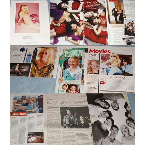 DAKOTA FANNING 41x Clippings