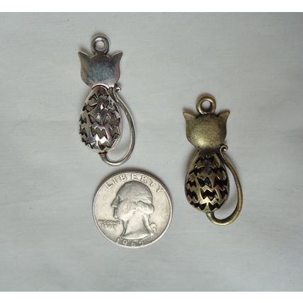 2 Cat Pendant Charms Double Sided 35x15mm Silver Brass Color 3D Filigree
