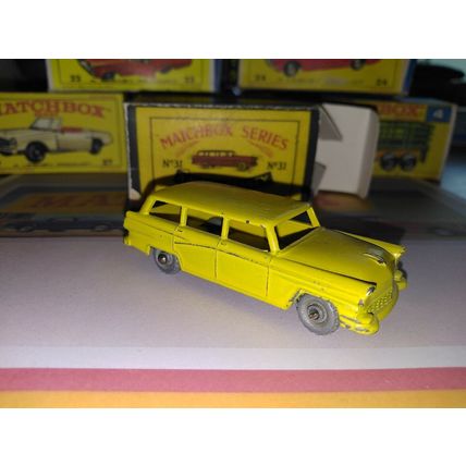 Matchbox - No31 Ford Station Wagon - Replica/Copy box