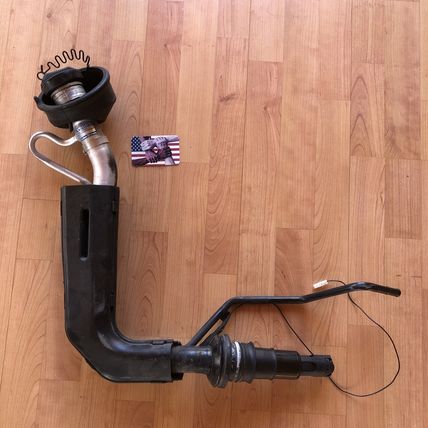 Volvo 8628790 Gas Fuel Tank Filler Pipe Tube S70 V70 FWD C70