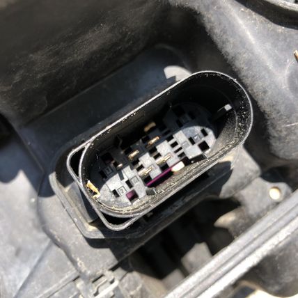 2010-2013 Mercedes E 350 550 400 Headlight Right Passenger Halogen 2128209661