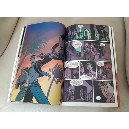 Human Target (volume 2) : Living in Amerika : DC Vertigo Graphic Novel : vf+