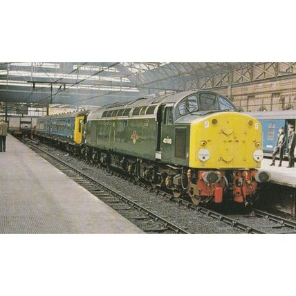 Class 40 No 40 106 Train DMU Cars at Manchester Picadilly Station 1981 Postcard