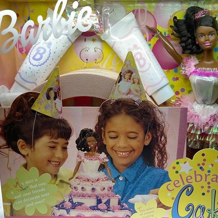 Mattel 1999 Barbie Celebration Cake Decorating Doll Play Set African American #2