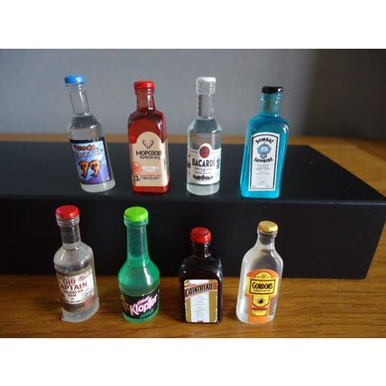 New Dolls House 8 Miniature 1:12 Scale Assorted Liqueur Bottles **UK Seller**