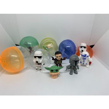 100 X Toy Filled capsules STAR WARS baby Yoda Mandolorian - VENDING MACHINE STOC