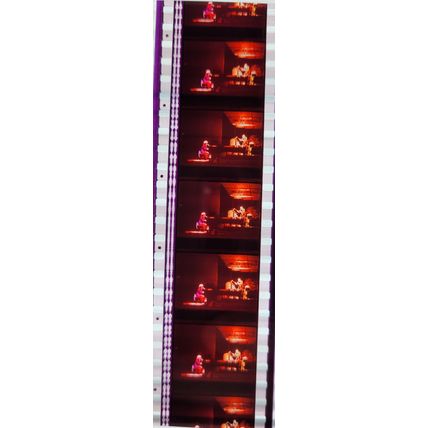 Pk DAU - J - MIX - a 014N. 1 STRIP OF 5 - 35MM FILM CELLS. (E J )