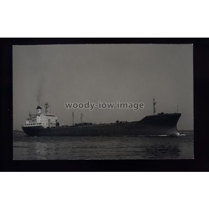 TA0550 - Esso Oil Tanker - Esso Callunda - built 1974 - photograph