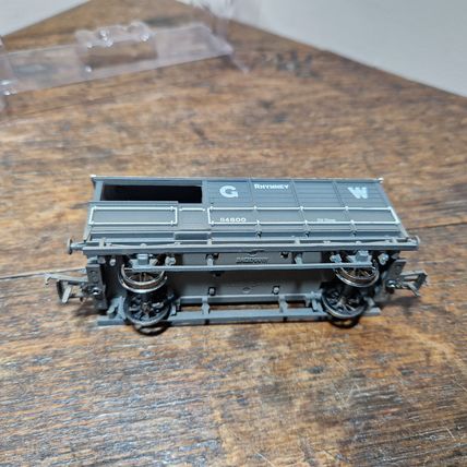 Bachmann OO Gauge 33-301B 20 Ton Toad Brake Van GWR D/Grey 'Rhymney' Weathered