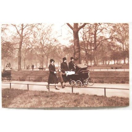c.1980s PC Princess Elizabeth & Princess Margaret, 1932