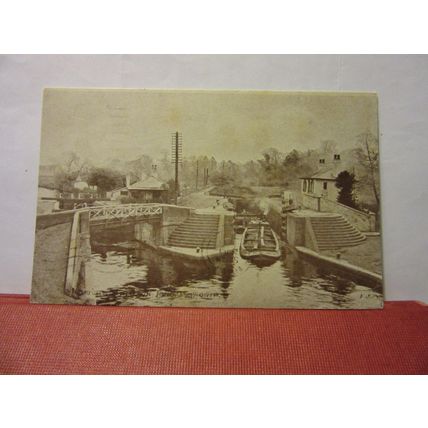 BATCHWORTH LOCK, RICKMANSWORTH, HERTFORDSHIRE used repro postcard 1987 stamp =