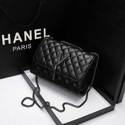 Casual Tassel Flip Quilted Black Color Bag