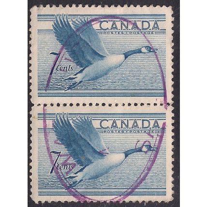 Canada 1952 QE2 7ct Blue Goose Pair used SG 443 ( K258 )