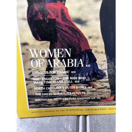 National Geographic Magazine Women of Arabia Vintage Collectable g