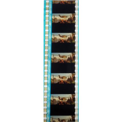 Pk GEB - L - MIX - A 016p . 1 STRIP OF 5 - 35MM FILM CELLS. ( )