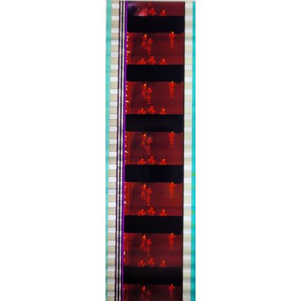 Pk GEB - B - MIX - b 028B. 1 STRIP OF 5 - 35MM FILM CELLS. ( AVP )