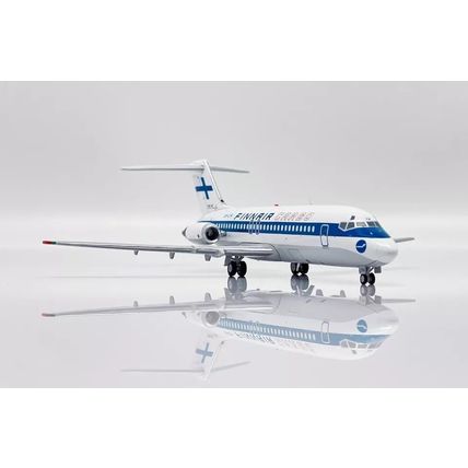 DC-9-15(F) FINNAIR CARGO REG: OH-LYH WITH STAND - JC WINGS LH2374 1/200
