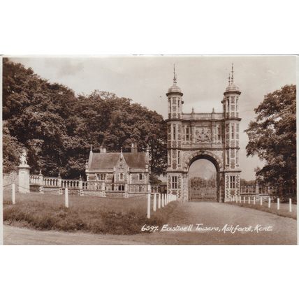 EC847 ASHFORD - EASTWELL TOWERS. PRINTED POSTCARD