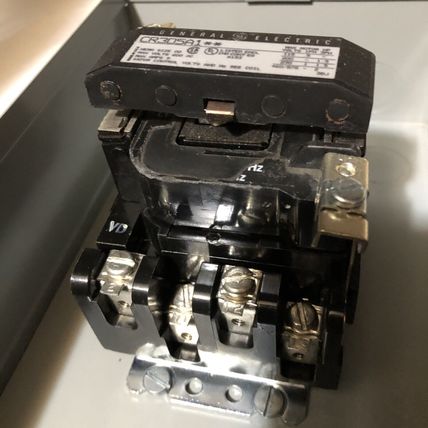 NEW GENERAL ELECTRIC CR305A1** 300 LINE MAGNETIC MOTOR STARTER 9A NEMA 00,BQ