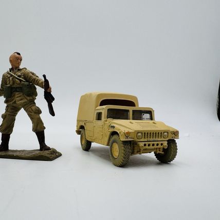 Corgi 1:64 HUMVEE Medical Battalion 3rd Infantry Division Diecast Soldiers Lot